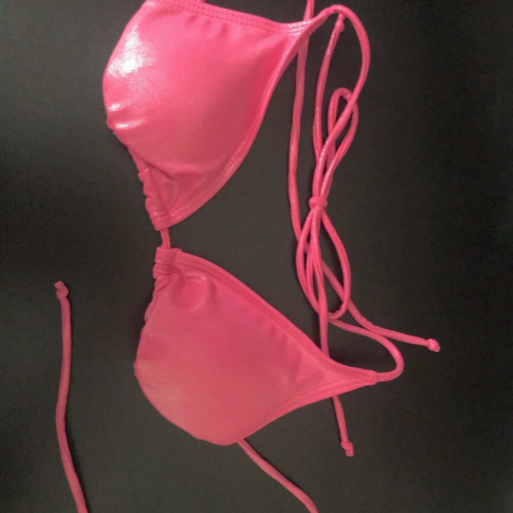 Pink bikini top